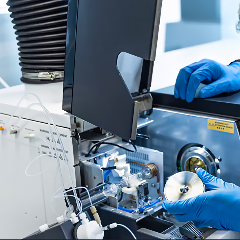 Precision Glassblowing carries ICP-MS single-piece axial torch with injector.